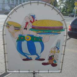 2005, 1.8.: Riesenburger bei Uncle Sams Diner in Heppenheim