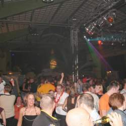 2005, 15.10.: Beachparty in der Wagenhalle Griesheim