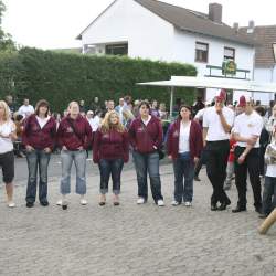 Kerb 2008 in Griesheim: Baumstellen am Donauschwabenhof