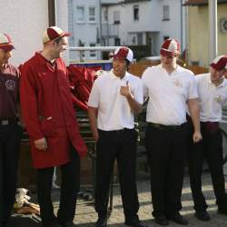 Kerb 2008 in Griesheim: Baumstellen am Donauschwabenhof